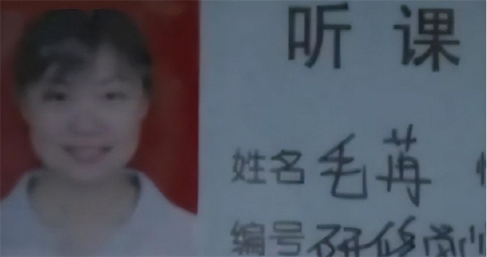 【无知多可怕】女大学生帮黑人男友运毒 被捕后拒供男友 为了爱我什么都愿付出