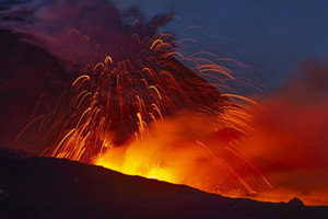 世界上喷发次数最多的活火山，埃特纳火山已喷发500多次