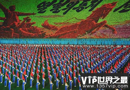 朝鲜为什么喜欢团体大会操表演