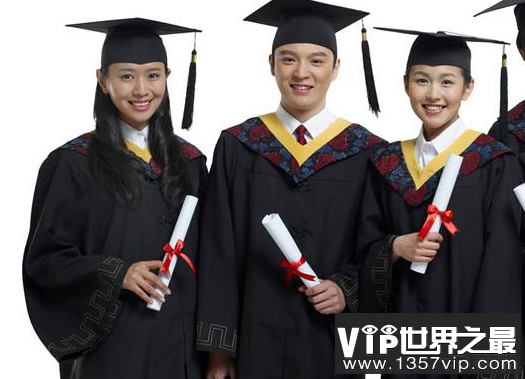 这两个大学生设计了一个你敢吃的水杯