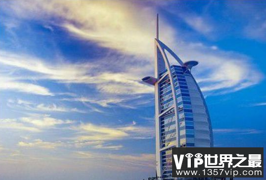 迪拜十大疯狂建筑耗资140亿美元的纯人工岛棕榈岛