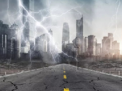 地震的时候为什么会发生地震光，汶川地震前一天的前兆