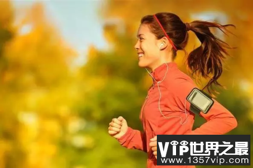 跑步时膝盖痛是咋回事？怎么跑才能不伤膝盖