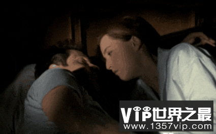 为爱鼓掌时，为什么女朋友会有噗噗声