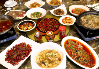 为什么湘菜厨子每人只会做3道菜 湘菜都有哪些特点